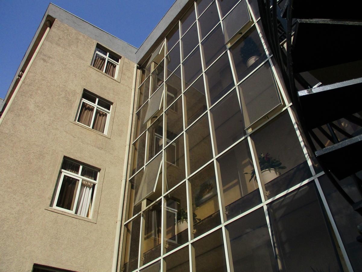 Stay Easy Hotel Аддис-Абеба Экстерьер фото